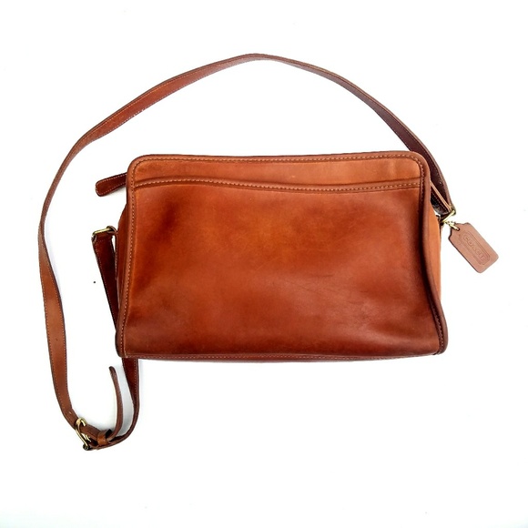 Coach Handbags - Vintage COACH Chesnut Leather Crossbody Bag